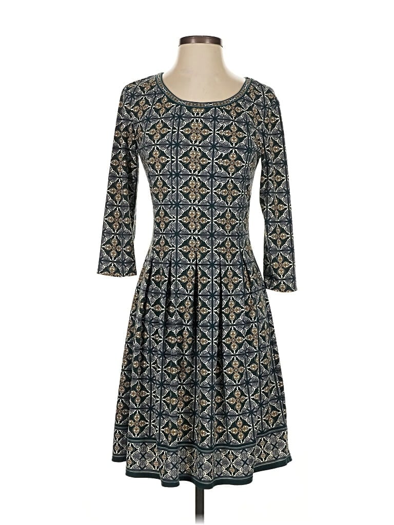 Pre-owned Max Studio Casual Dress In Green