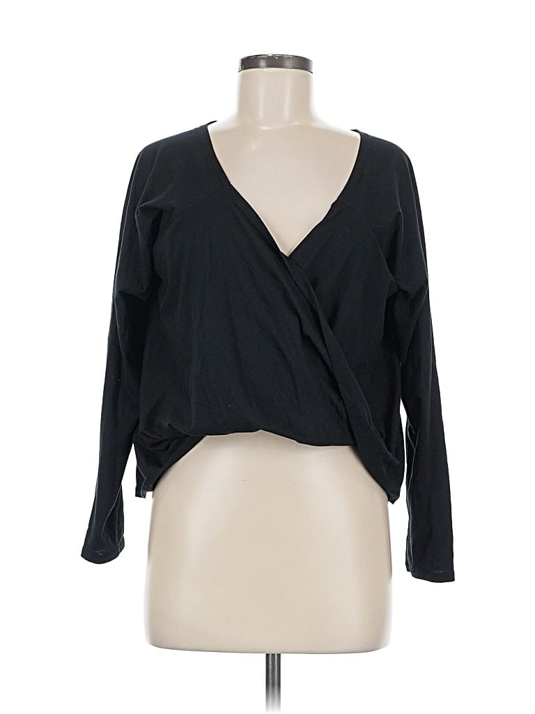 Pre-owned Fabletics Long Sleeve T-shirt In Black