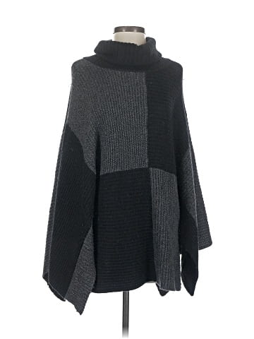 Quinn Poncho (view 1)