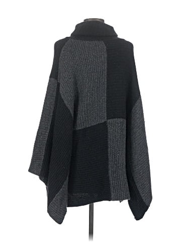 Quinn Poncho (view 2)