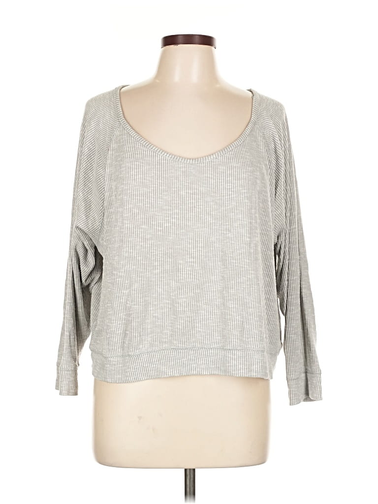 Pre-owned Love By Gap 3/4 Sleeve T-shirt In Gray