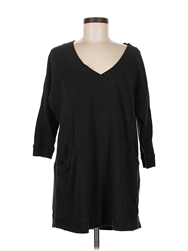 Pre-owned Victoria's Secret Pullover Sweater In Black