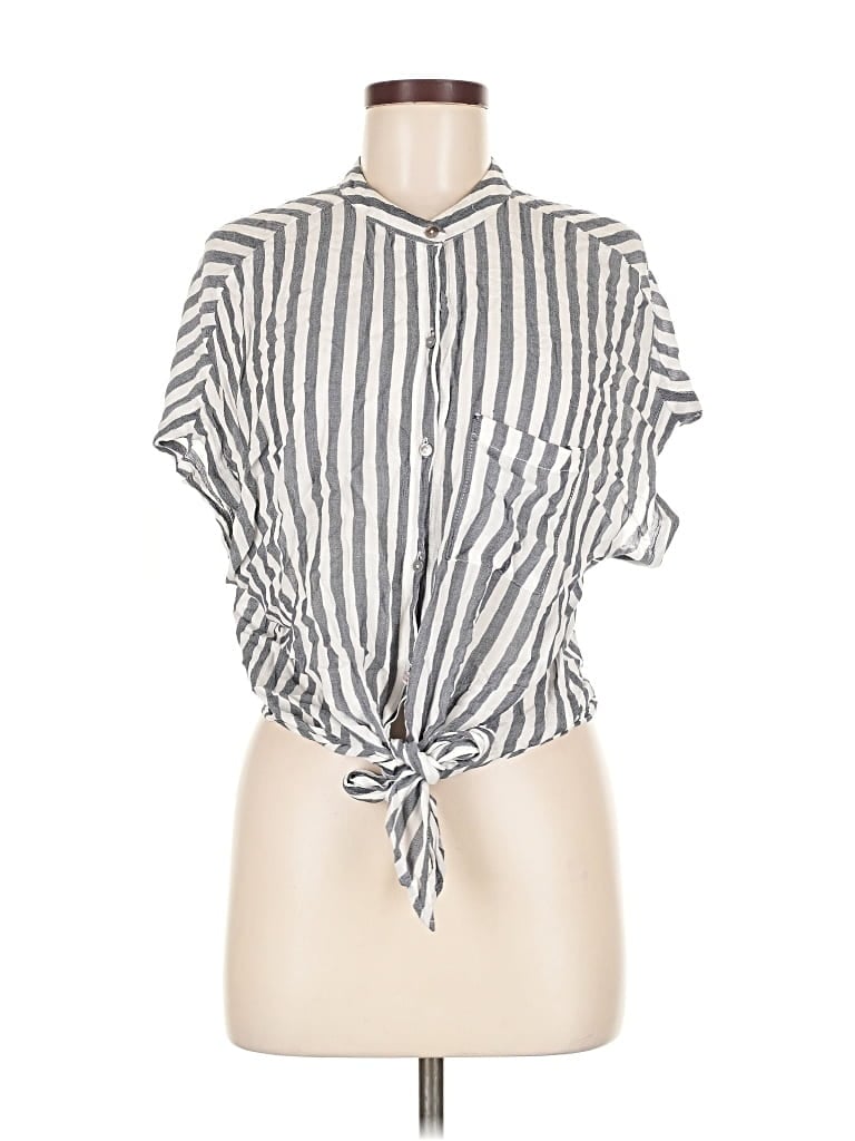 Pre-owned Lulus Short Sleeve Blouse In Silver