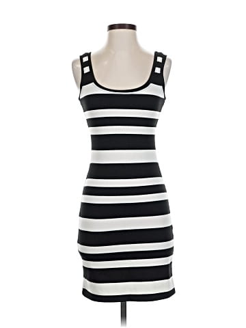 Willow & Clay Casual Dress (view 1)