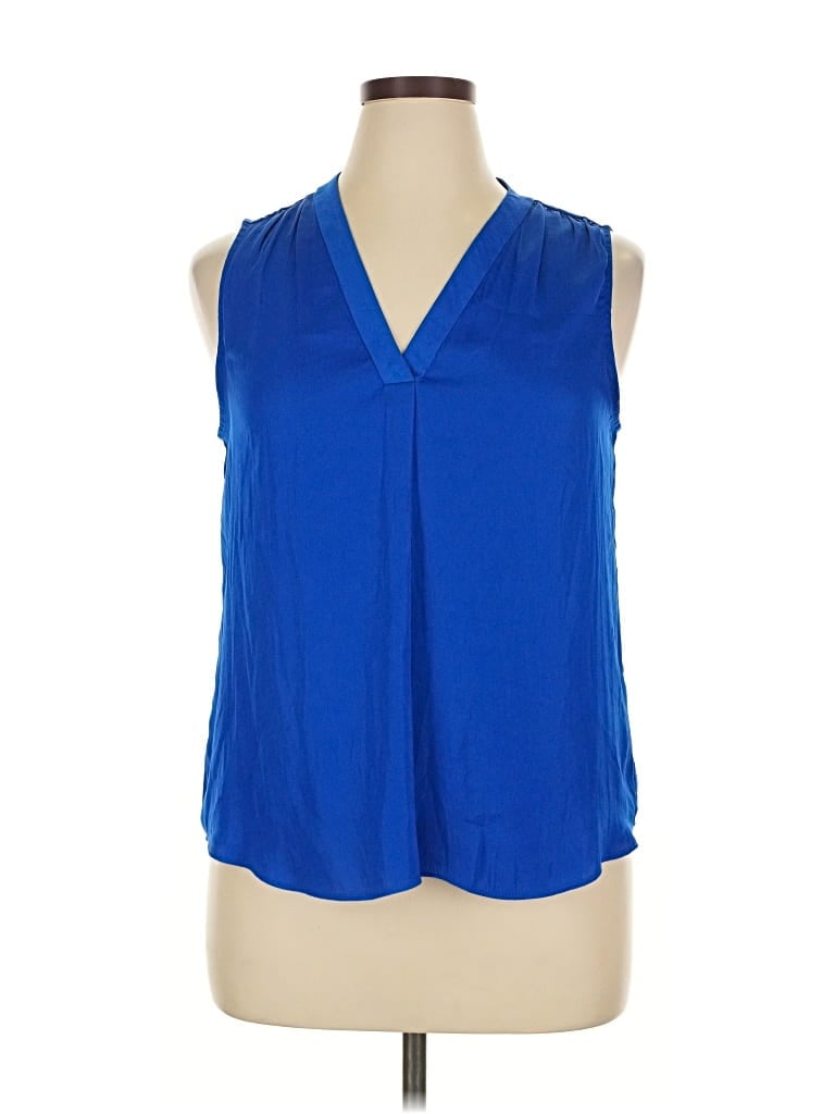 Pre-owned Vince Camuto Sleeveless Blouse In Blue
