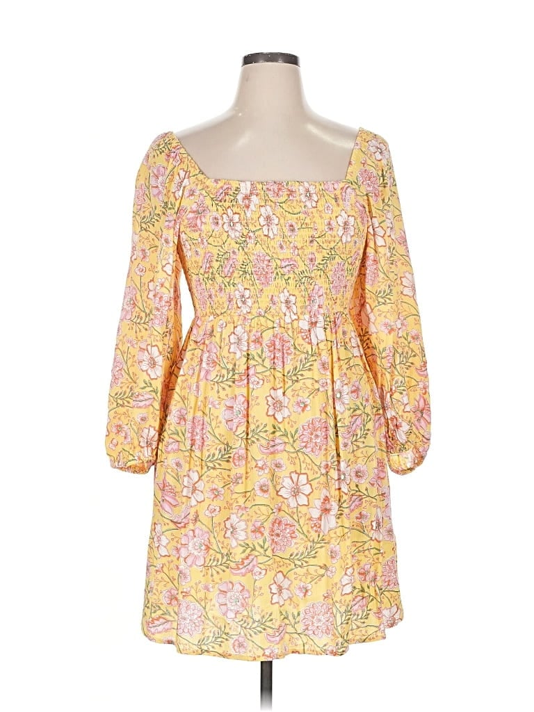 Pre-owned Billabong Casual Dress In Yellow