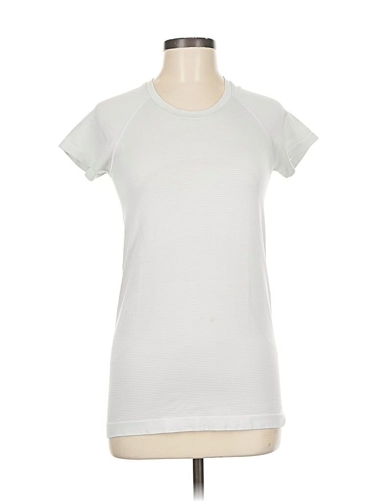 Pre-owned Lululemon Athletica Short Sleeve T-shirt In Gray