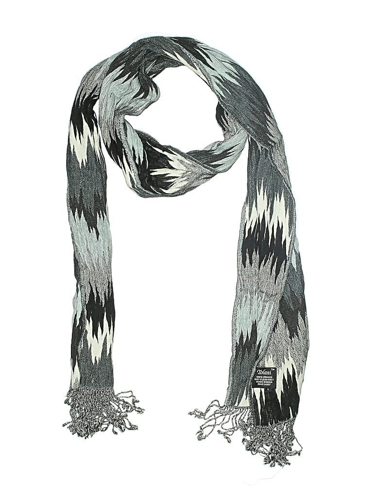 Pre-owned Tolani Scarf In Gray