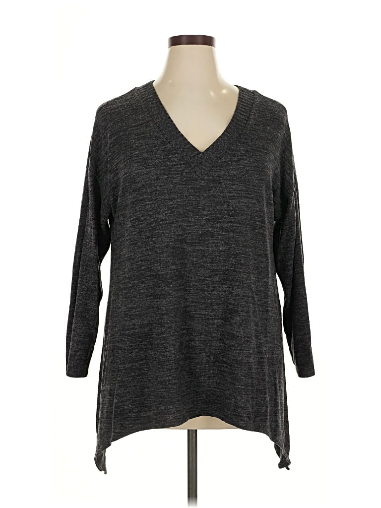 Pre-owned Torrid 3/4 Sleeve Top Gray V Neck Tops