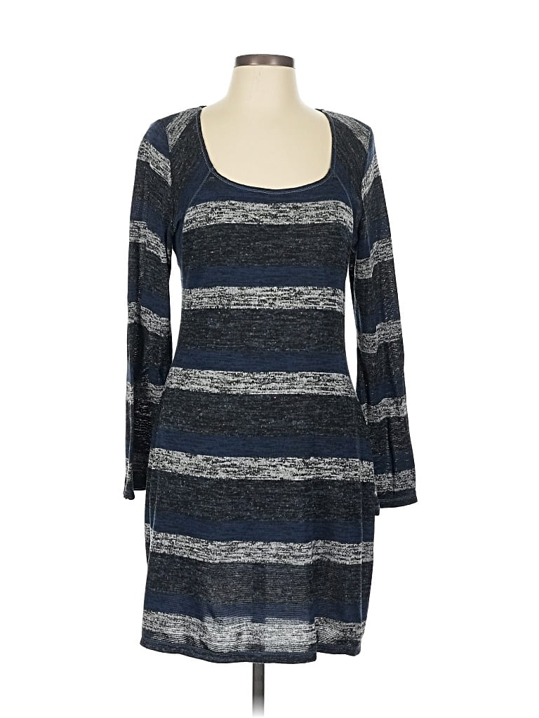 Pre-owned Max Studio Casual Dress In Gray