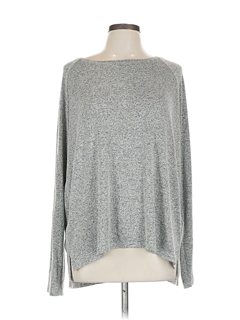 Pre-owned Old Navy Long Sleeve T-shirt In Silver