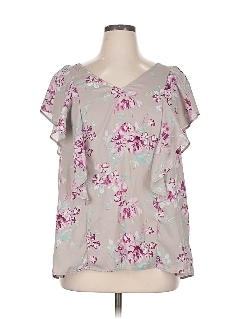 Pre-owned Torrid Short Sleeve Blouse In Gray