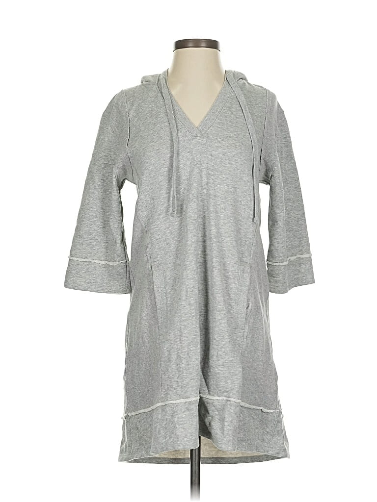 Pre-owned Daily Practice By Anthropologie Pullover Sweater In Gray