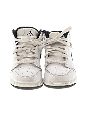 Air Jordan Sneakers (view 2)