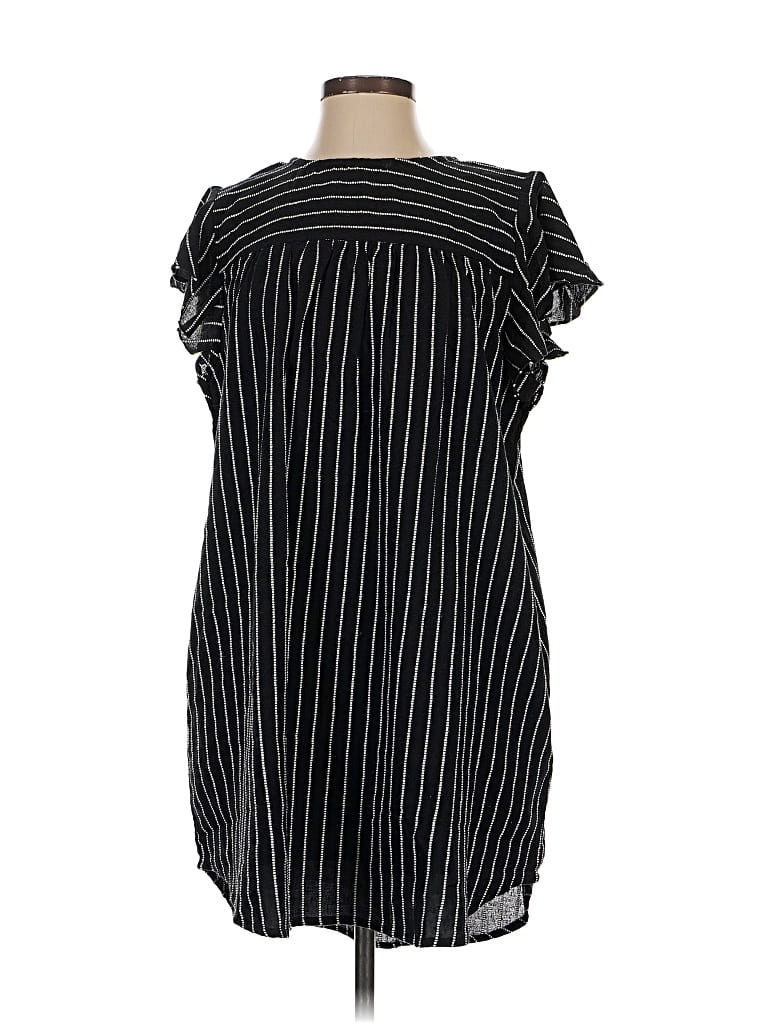 Pre-owned World Market Casual Dress In Black