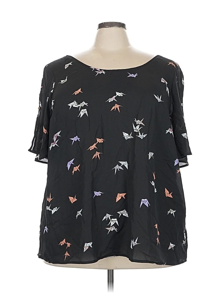 Pre-owned Torrid Short Sleeve Blouse In Black