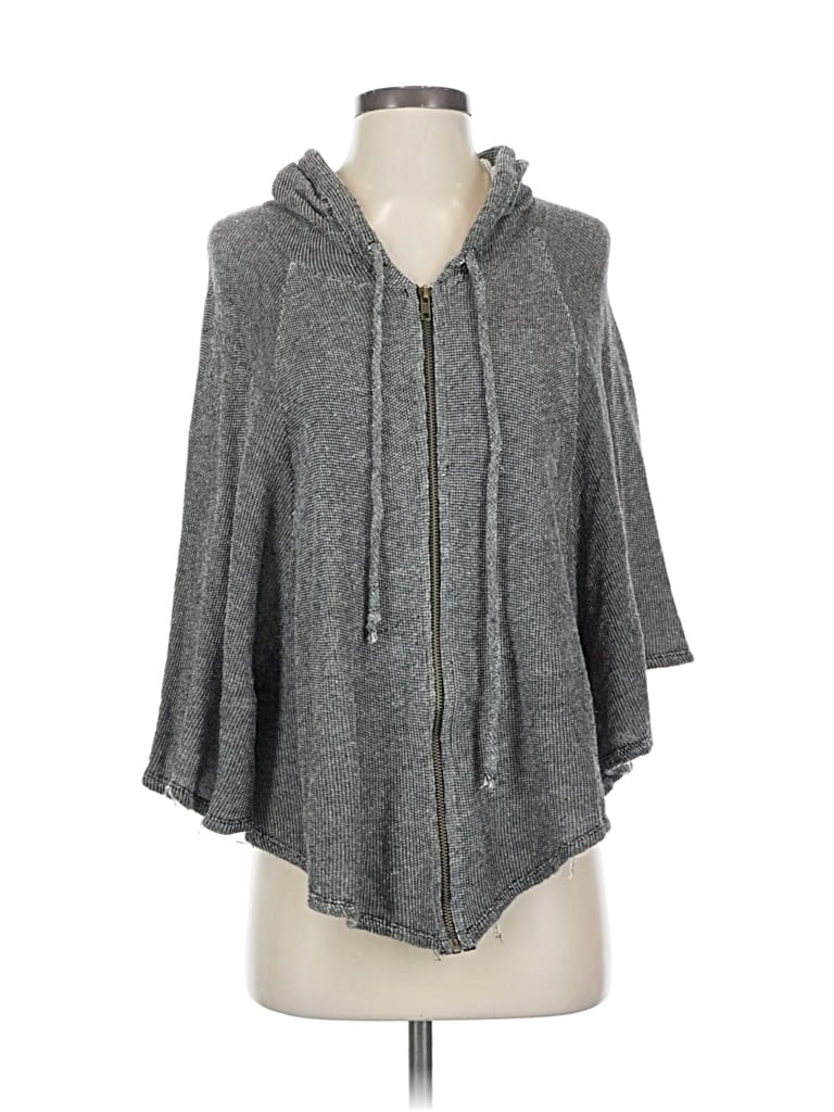 Pre-owned Living Doll Poncho In Gray
