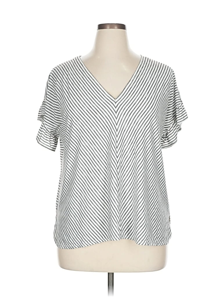Pre-owned Max Studio Short Sleeve T-shirt In Silver