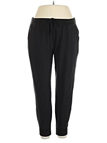 Vineyard Vines Casual Pants (view 1)