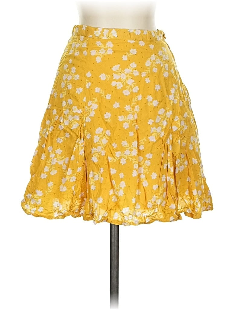 Pre-owned Billabong Casual Skirt In Yellow