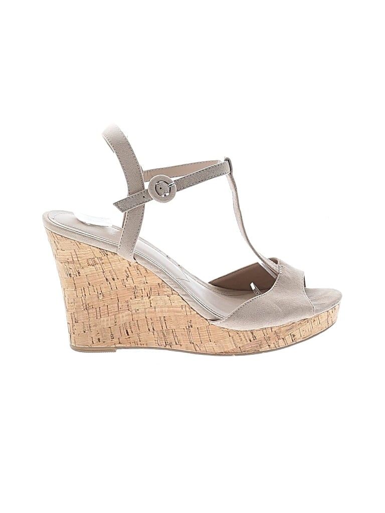 Pre-owned Charles By Charles David Wedges In Brown