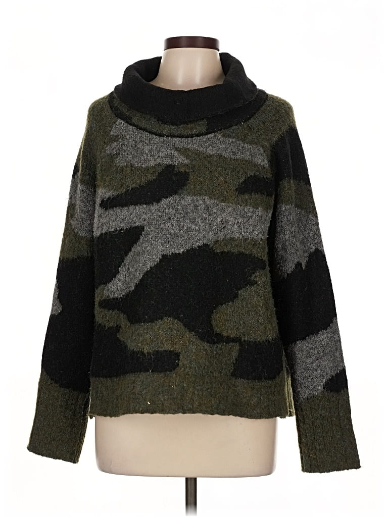 Pre-owned Aqua Turtleneck Sweater In Green