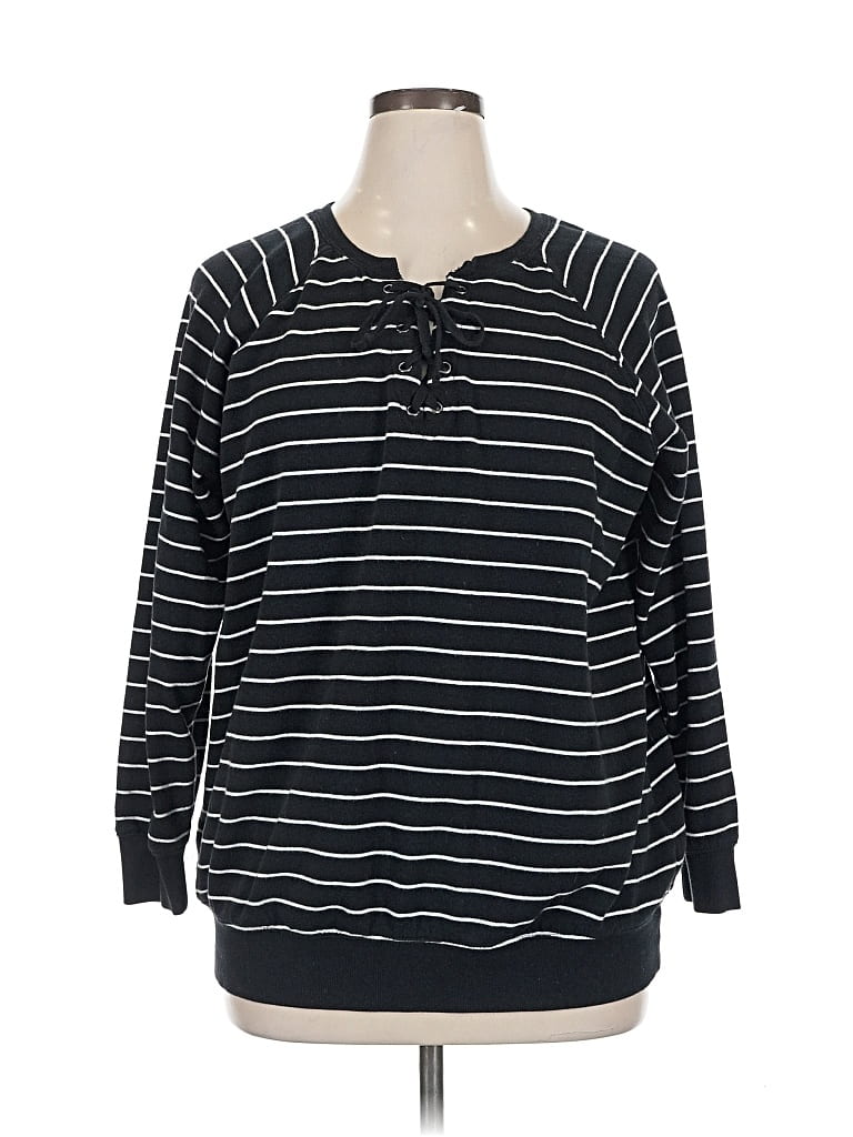 Pre-owned Torrid Pullover Sweater In Black