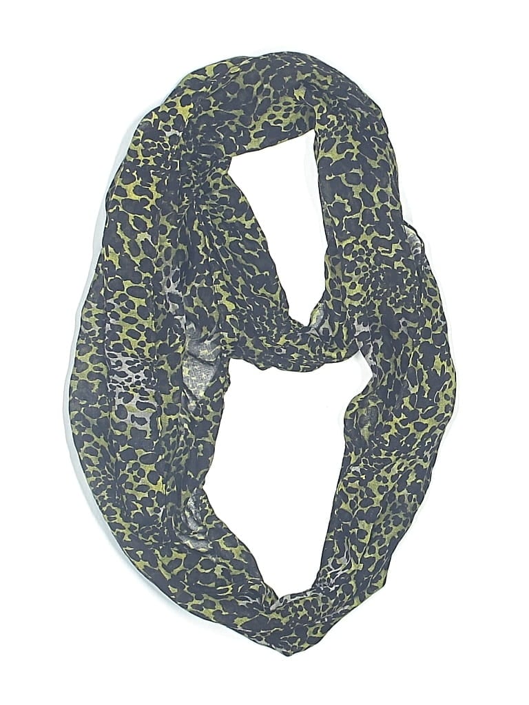 Pre-owned Charming Charlie Scarf In Yellow