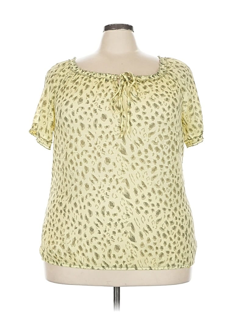 Pre-owned Cato Short Sleeve Blouse In Green