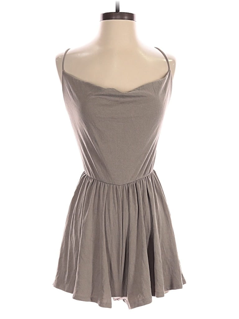 Pre-owned Urban Outfitters Romper In Gray