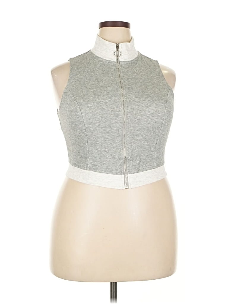 Pre-owned Fashion Nova Vest In Gray