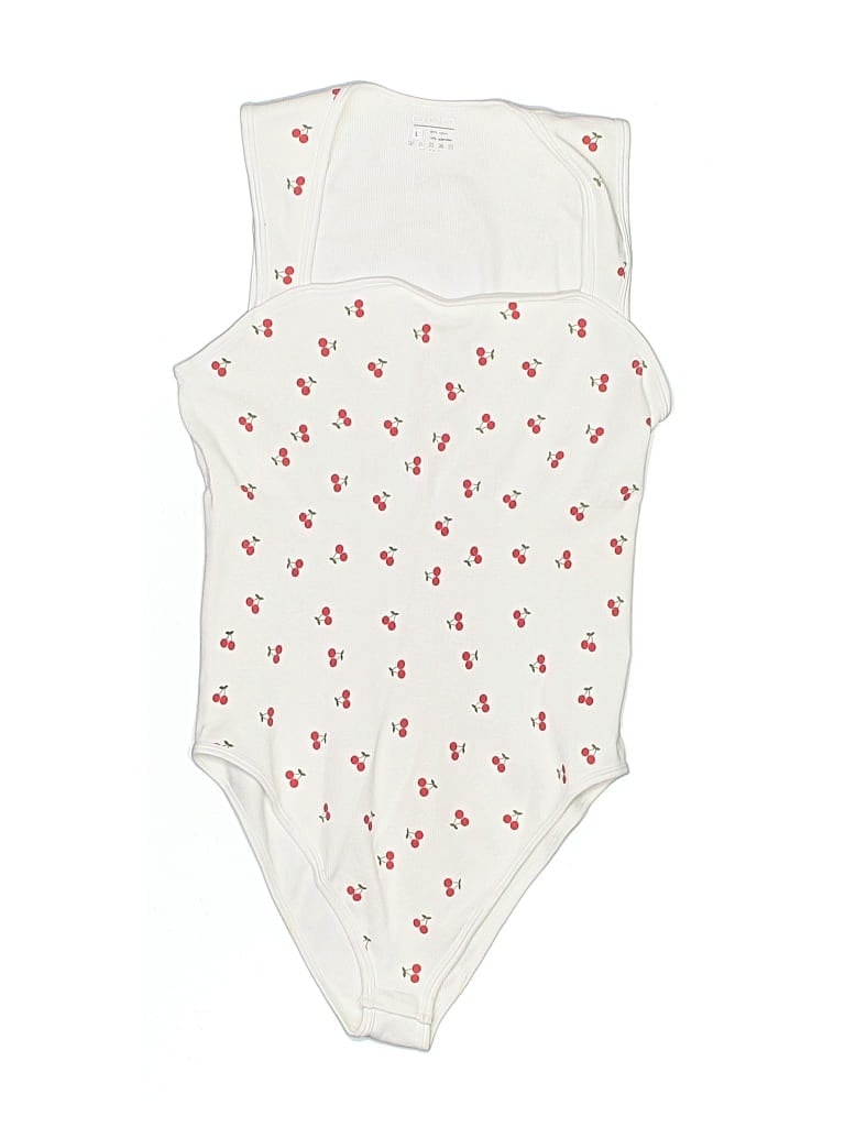 Pre-owned Oqq Bodysuit In White