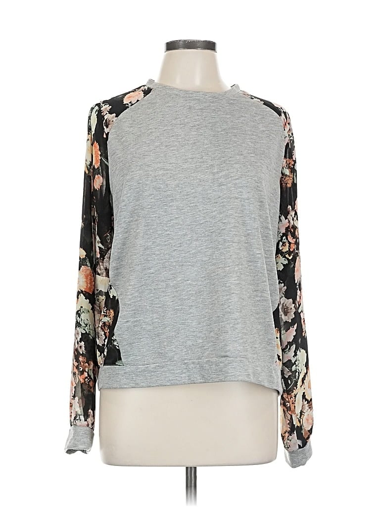 Pre-owned Passport Long Sleeve Top Gray Crew Neck Tops