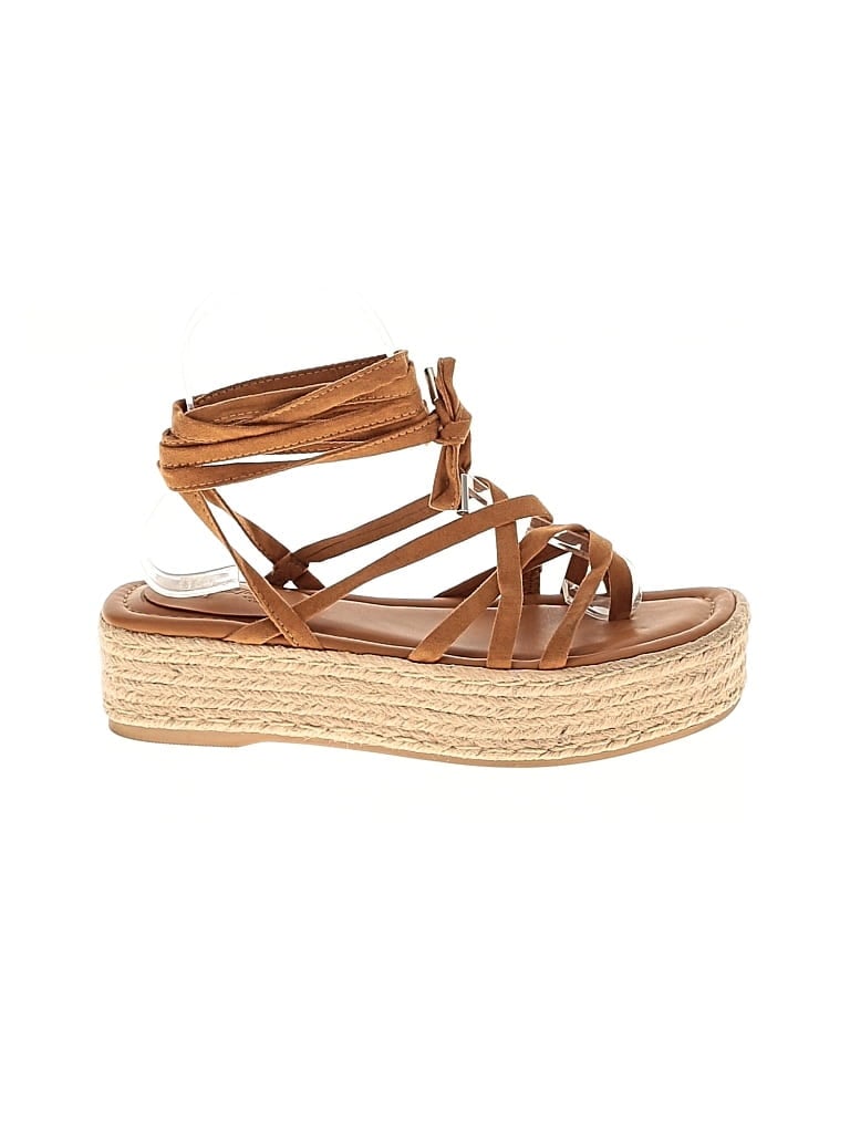 Pre-owned Universal Thread Sandals In Brown
