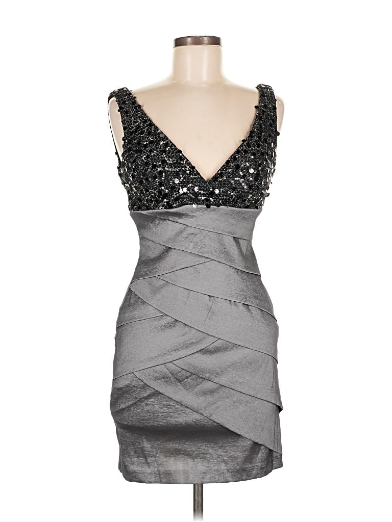 Pre-owned Betsy & Adam Cocktail Dress In Silver