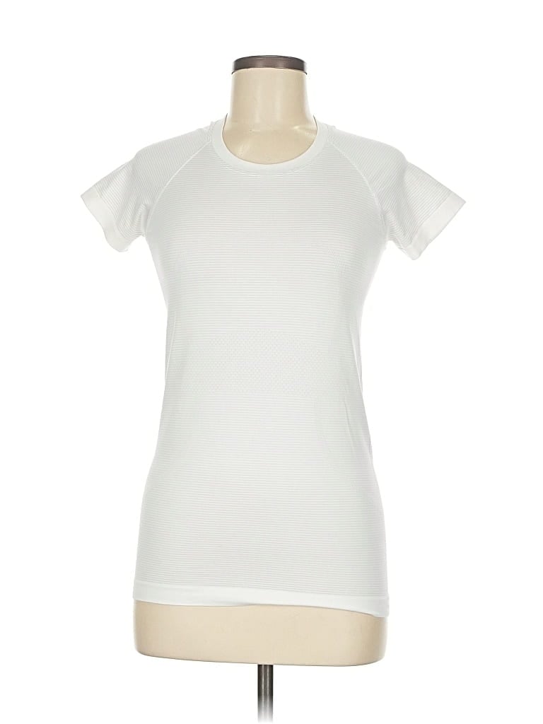 Pre-owned Lululemon Athletica Short Sleeve T-shirt In White