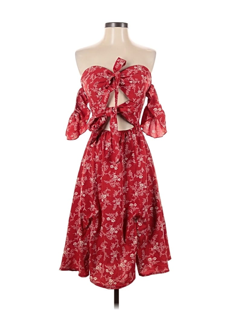 Pre-owned Showpo Cocktail Dress In Red