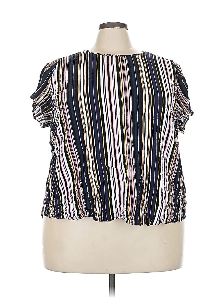 Pre-owned Torrid Short Sleeve Blouse In Silver