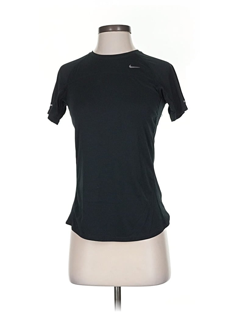 Pre-owned Nike Active T-shirt In Black