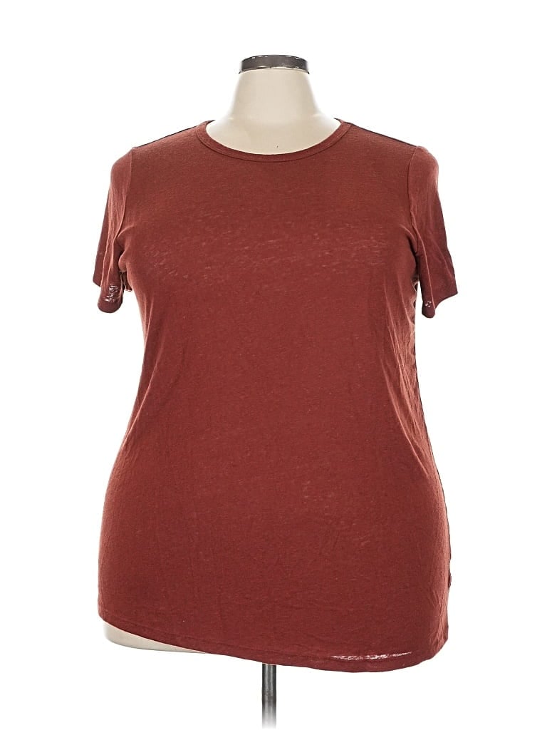 Pre-owned Torrid Short Sleeve T-shirt In Burgundy