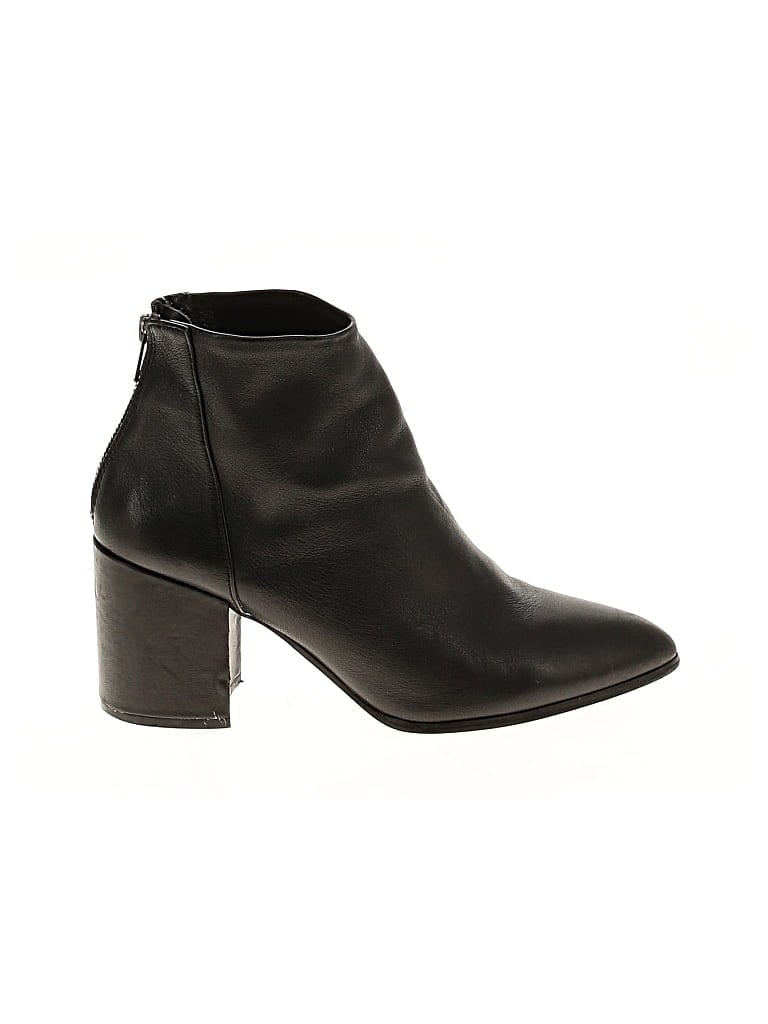 Pre-owned Steve Madden Ankle Boots In Black