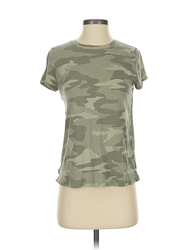 Pre-owned Athleta Short Sleeve T-shirt In Green