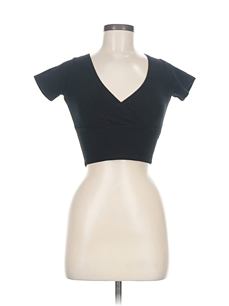 Pre-owned Brandy Melville Short Sleeve T-shirt In Black