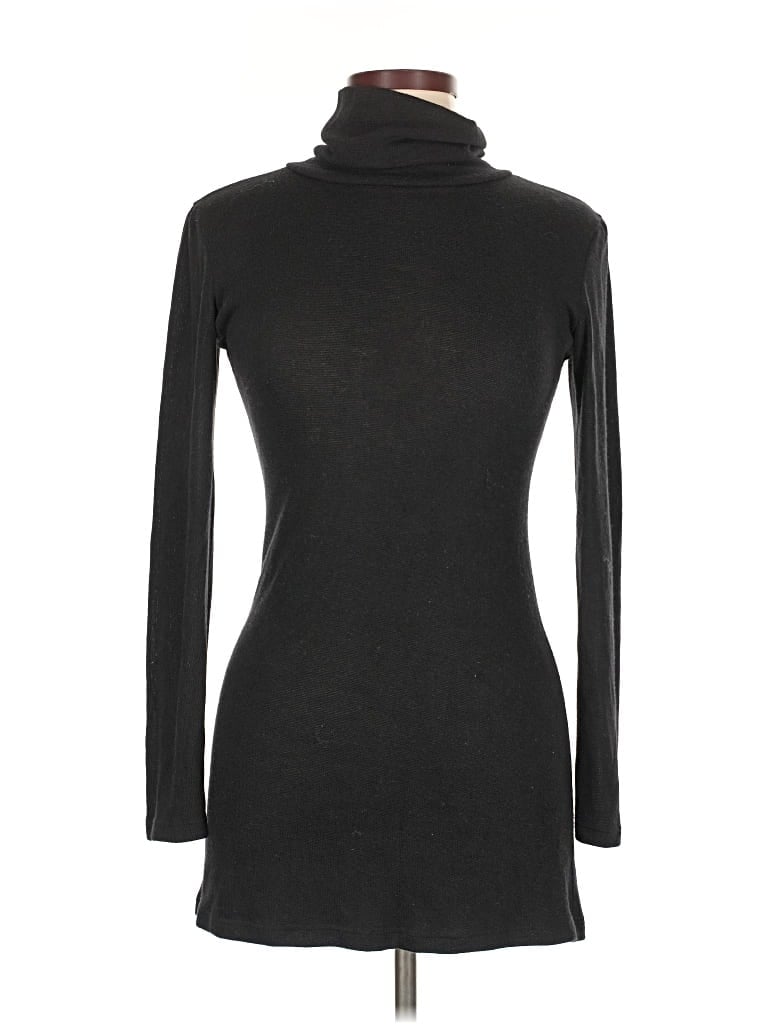 Pre-owned Cherish Turtleneck Sweater In Black