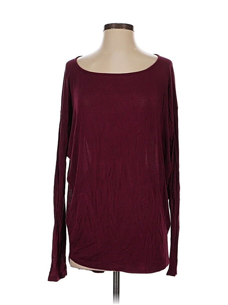Pre-owned Francesca's Long Sleeve T-shirt In Burgundy