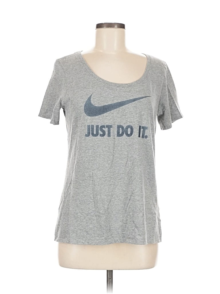 Pre-owned Nike Short Sleeve T-shirt In Gray