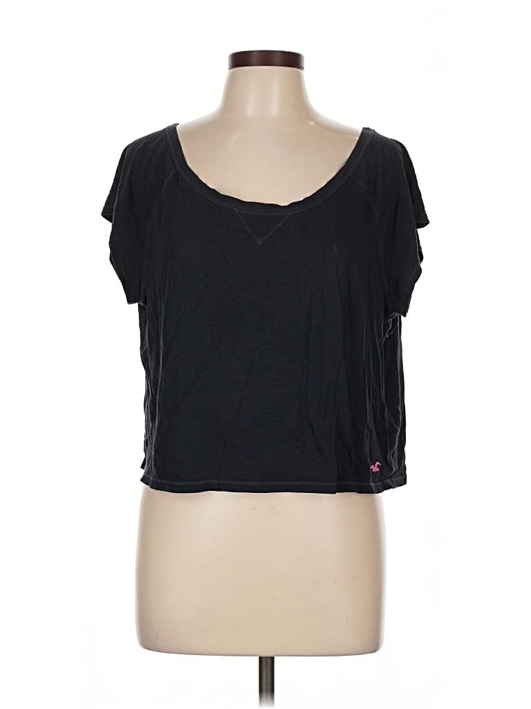 Pre-owned Hollister Short Sleeve T-shirt In Black