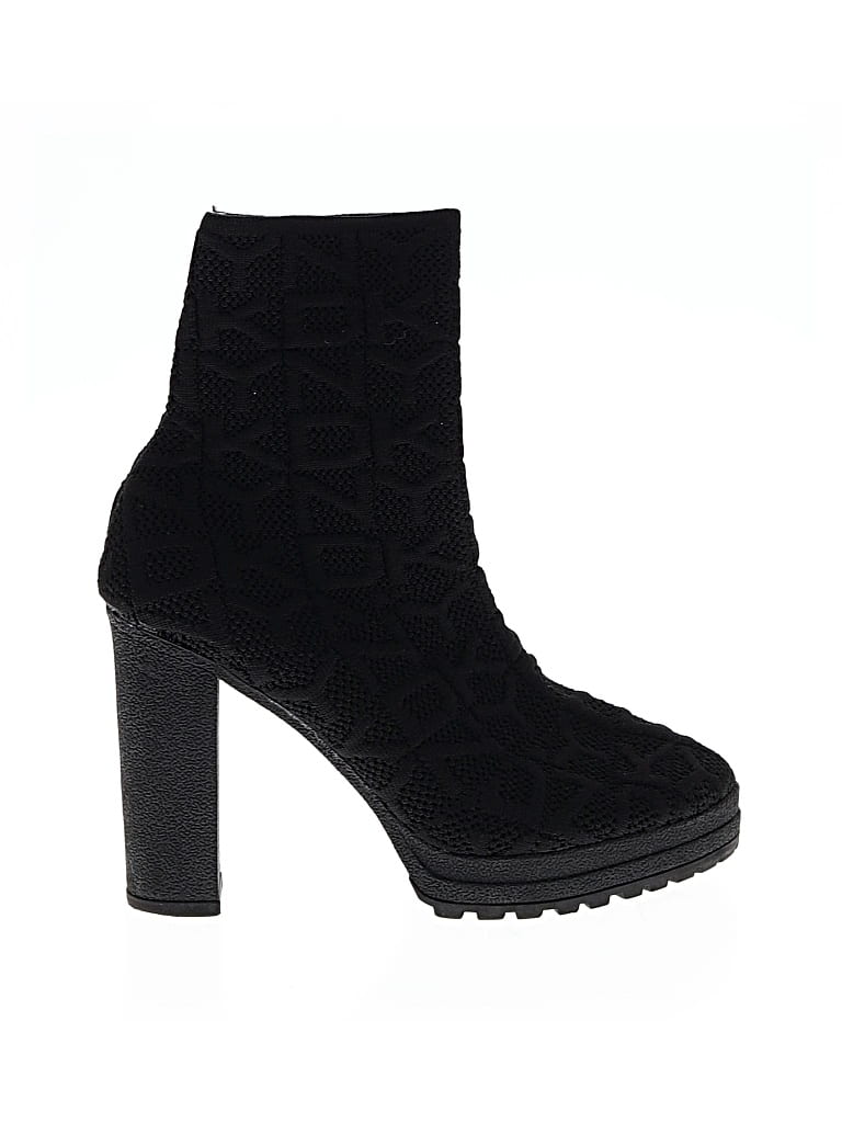 Pre-owned Dkny Boots In Black