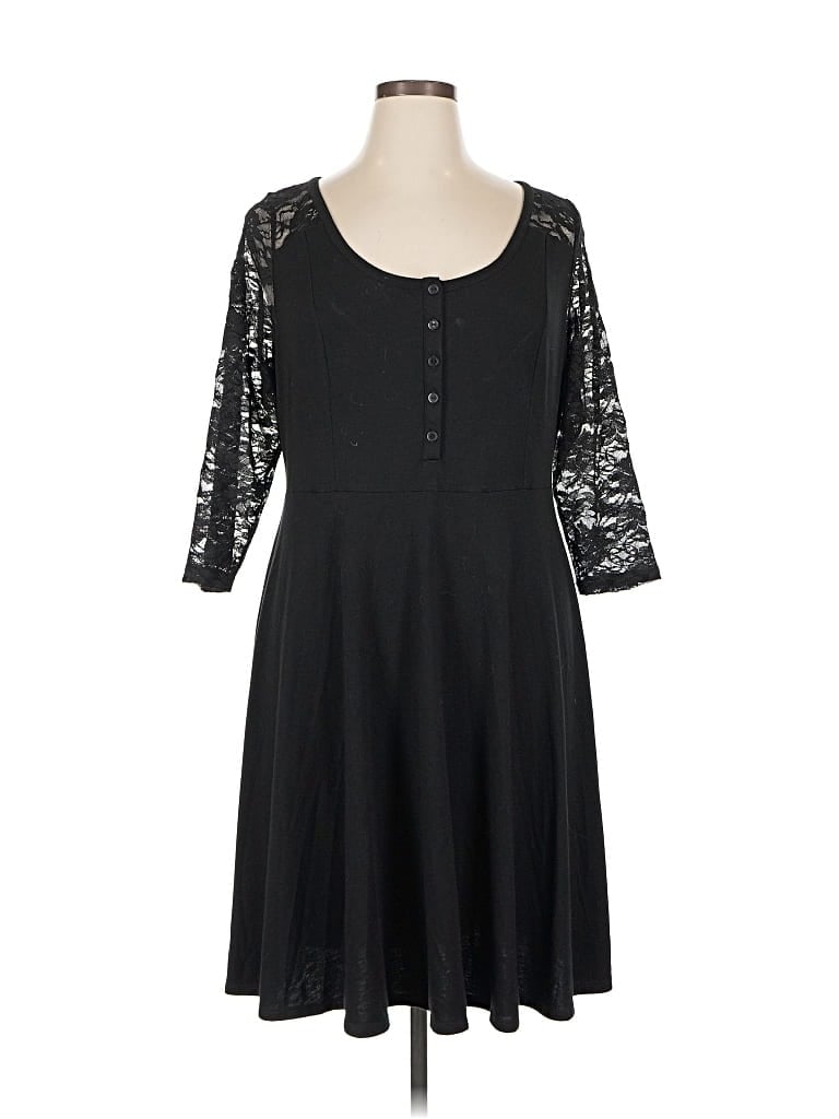 Pre-owned Torrid Casual Dress In Black