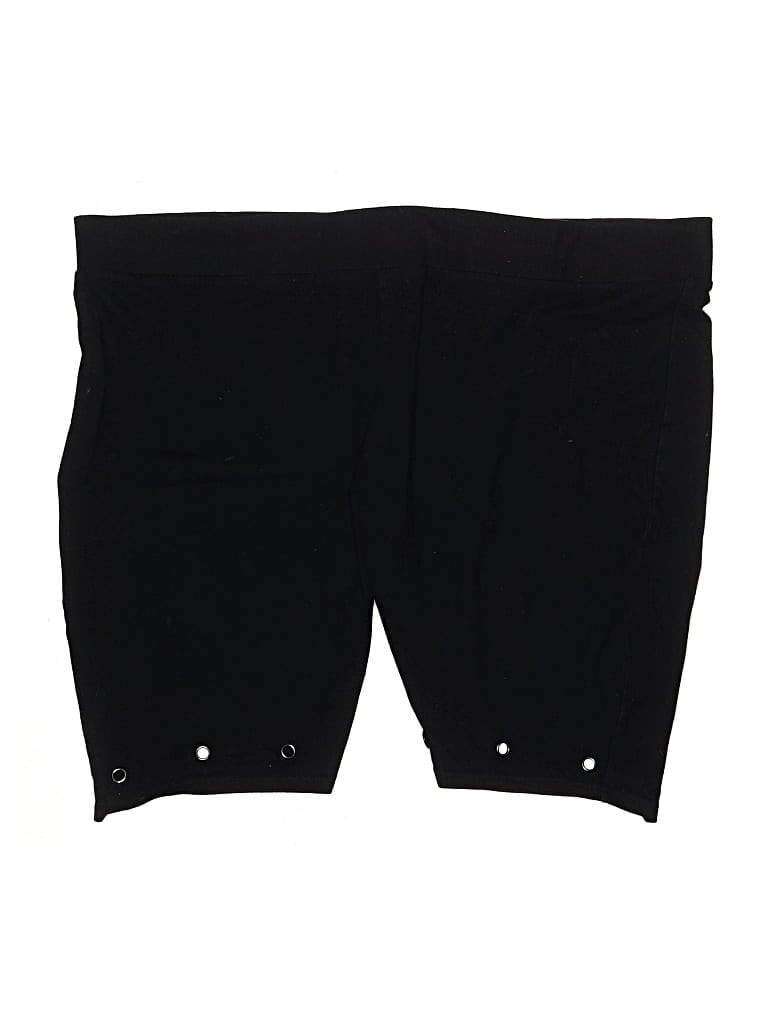 Pre-owned Torrid Shorts In Black